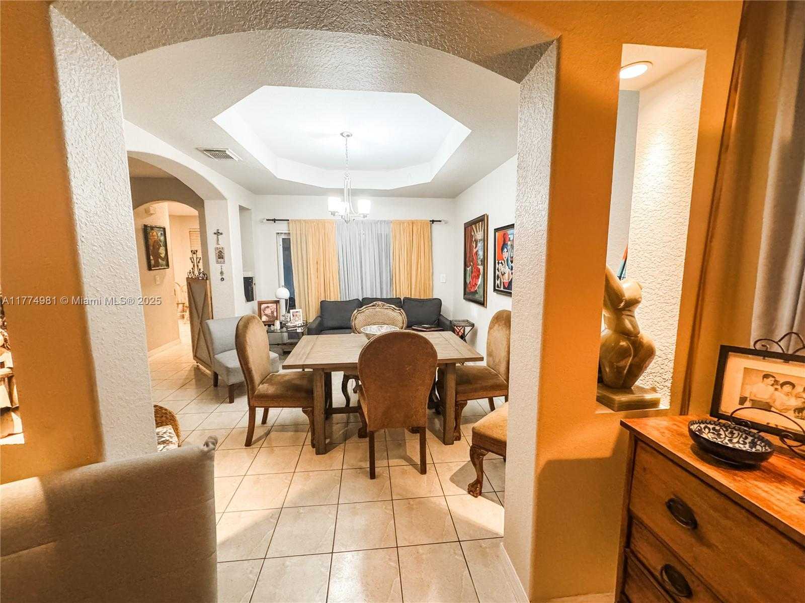 Small Image of 15809 SOUTH WEST 65TH TER, Miami Number 7