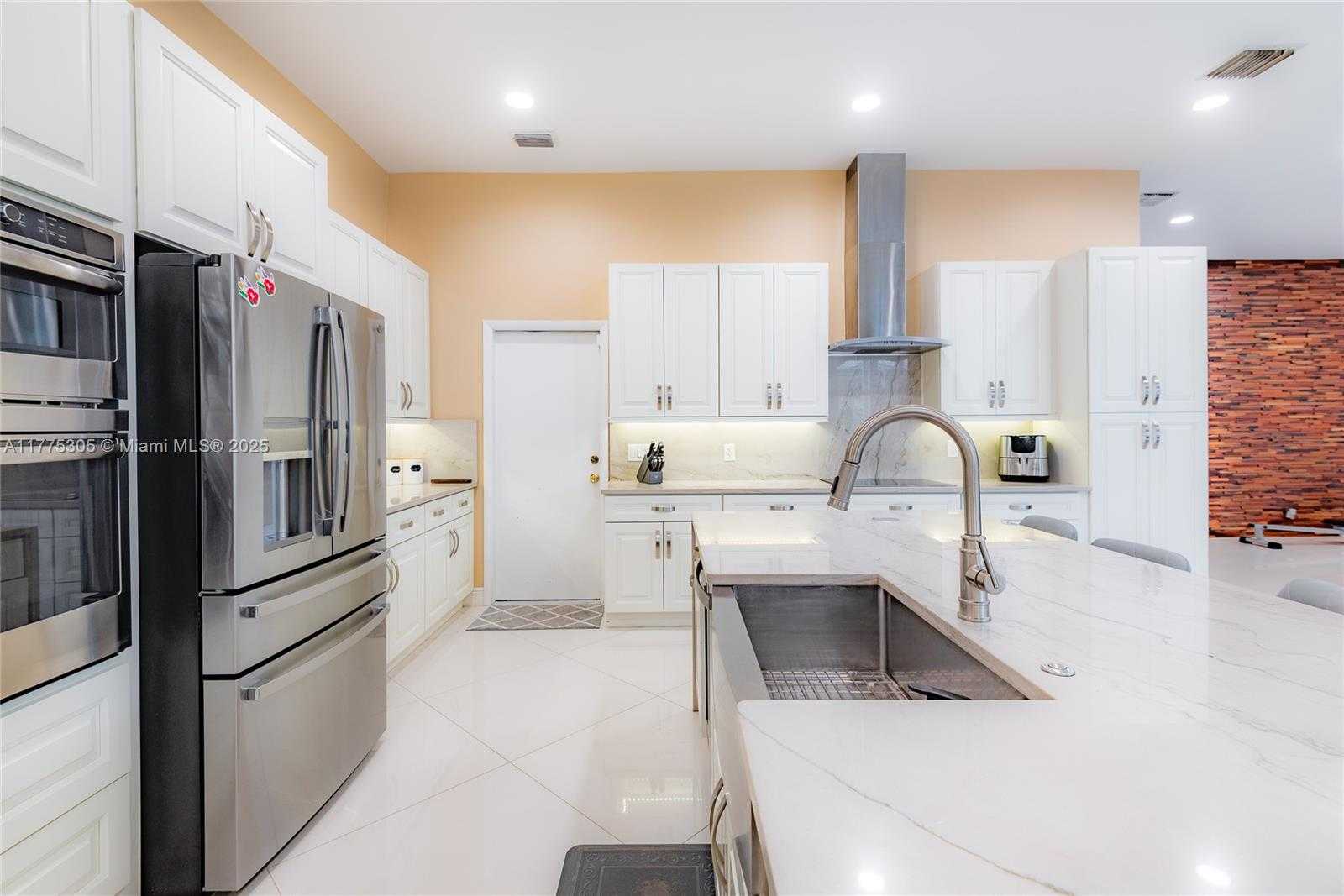 Small Image of 23274 ALORA DR, Boca Raton Number 2