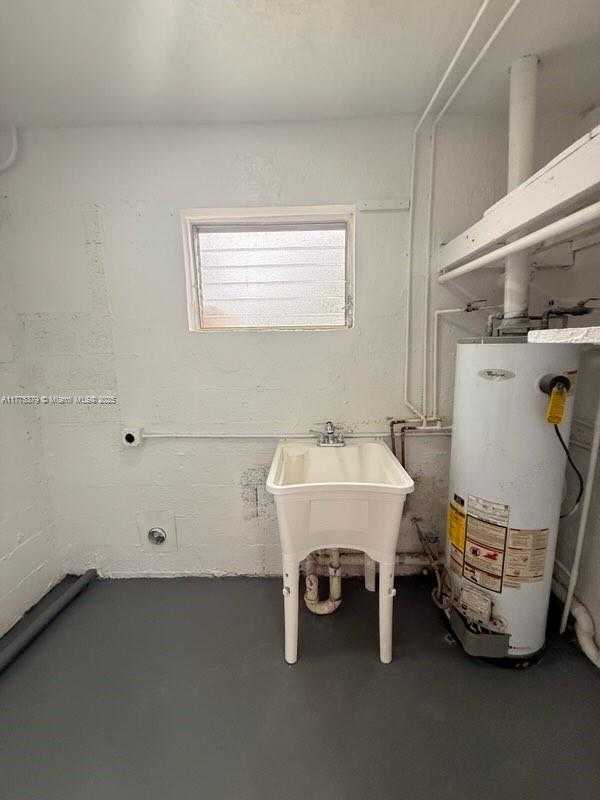 Small Image of 4529 SOUTH WEST 24TH ST, Fort Lauderdale Number 39