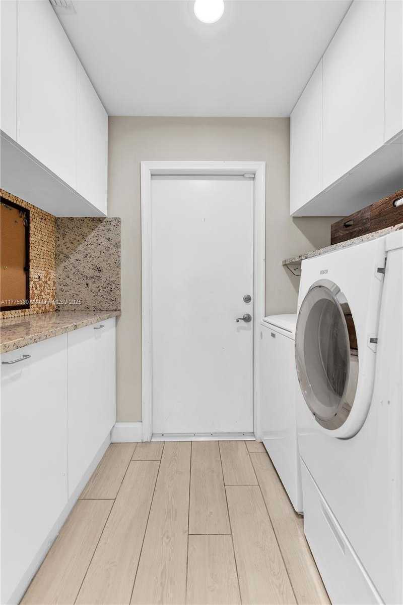 Small Image of 10766 CRESCENDO CIR, Boca Raton Number 35