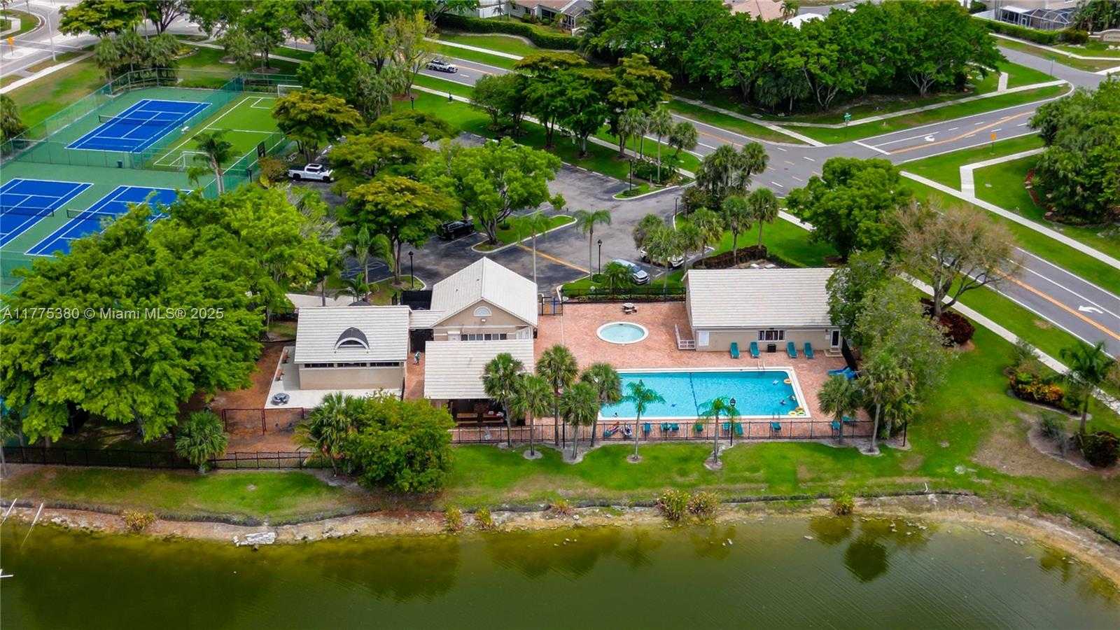 Small Image of 10766 CRESCENDO CIR, Boca Raton Number 40
