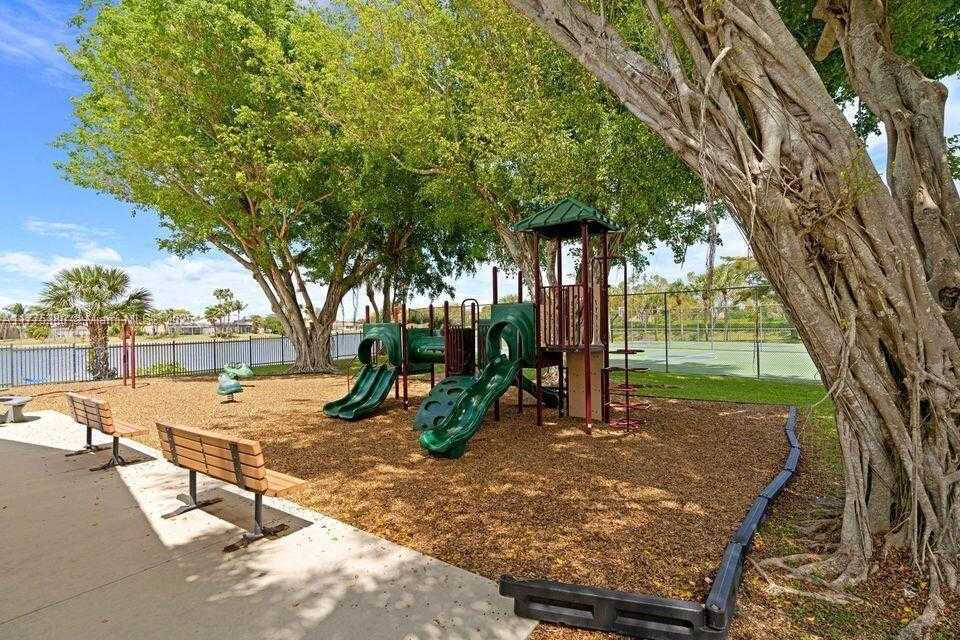 Small Image of 10766 CRESCENDO CIR, Boca Raton Number 44