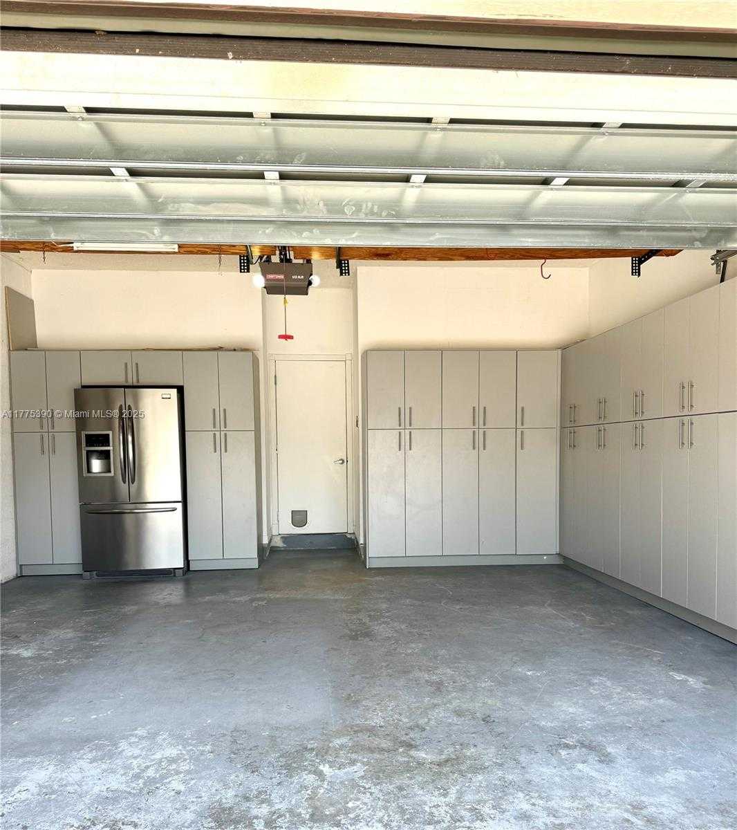 Small Image of 18423 NORTH WEST 9TH ST, Pembroke Pines Number 13