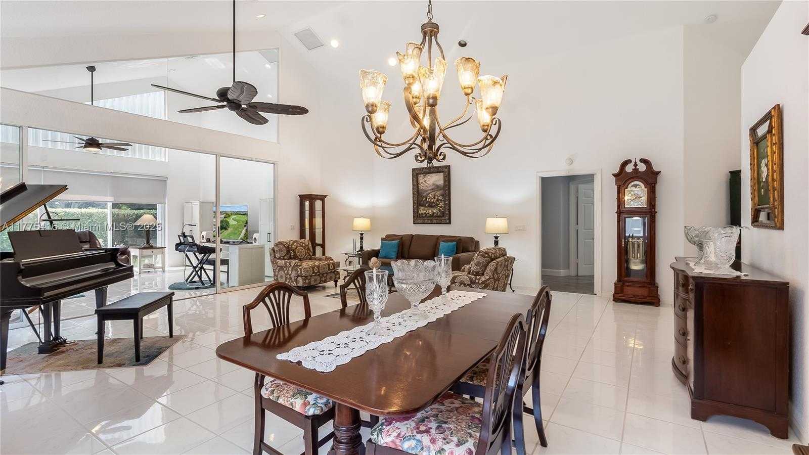 Small Image of 11893 FOUNTAINSIDE CIR, Boynton Beach Number 10