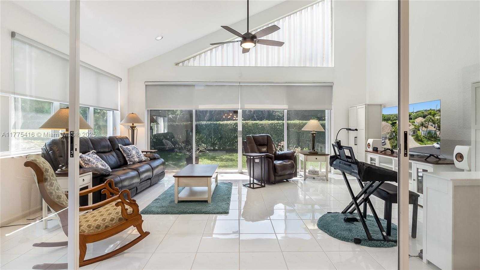 Small Image of 11893 FOUNTAINSIDE CIR, Boynton Beach Number 12