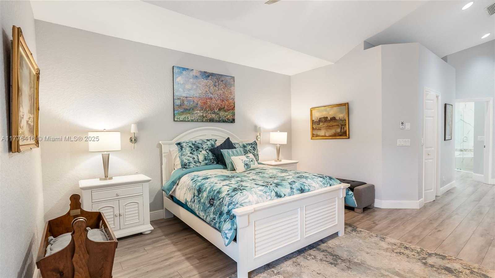 Small Image of 11893 FOUNTAINSIDE CIR, Boynton Beach Number 17