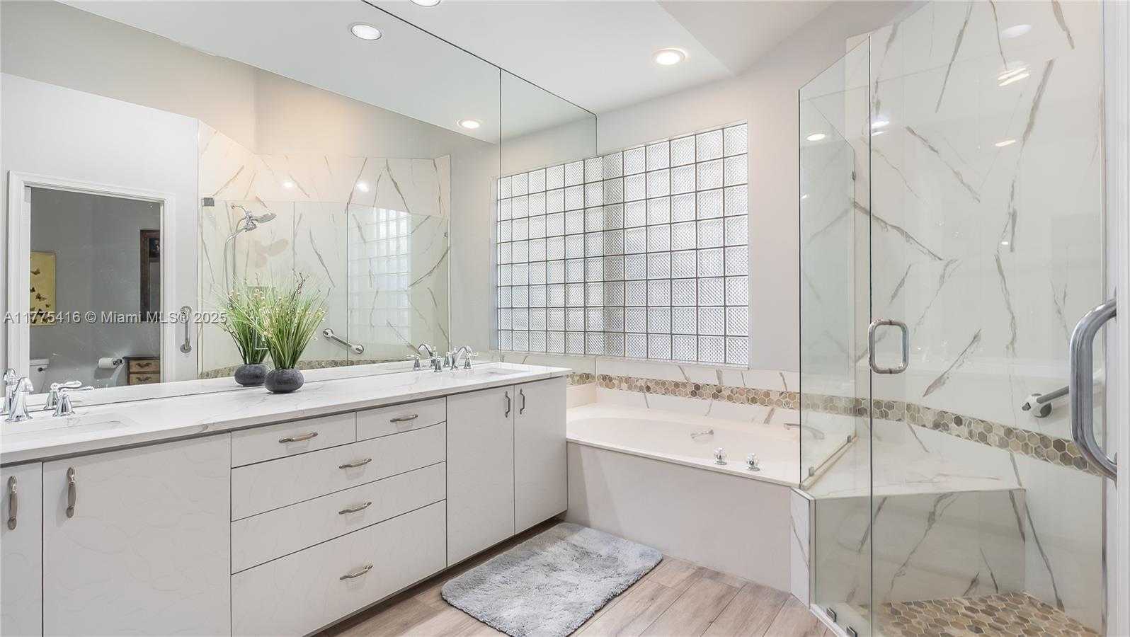 Small Image of 11893 FOUNTAINSIDE CIR, Boynton Beach Number 19