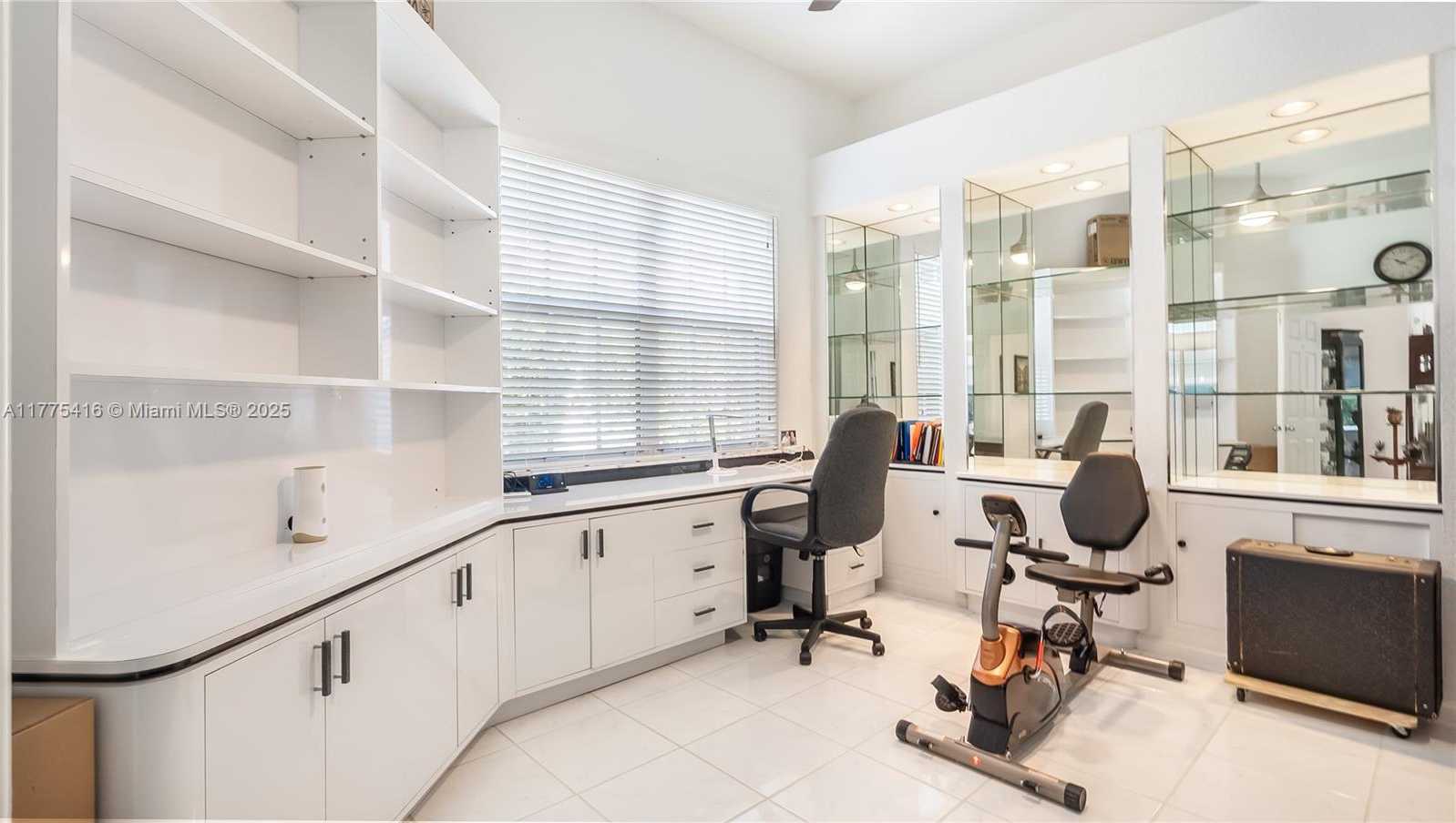 Small Image of 11893 FOUNTAINSIDE CIR, Boynton Beach Number 25