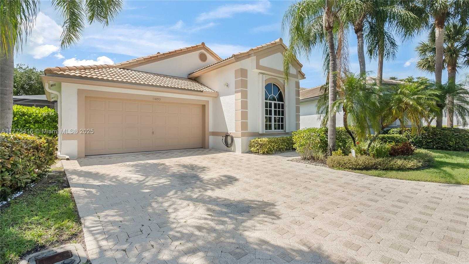 Small Image of 11893 FOUNTAINSIDE CIR, Boynton Beach Number 3