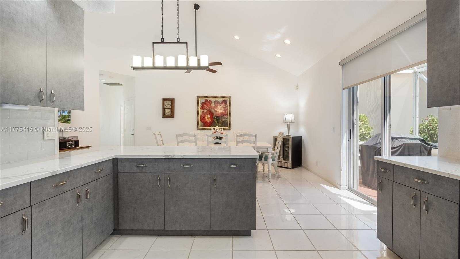 Small Image of 11893 FOUNTAINSIDE CIR, Boynton Beach Number 34