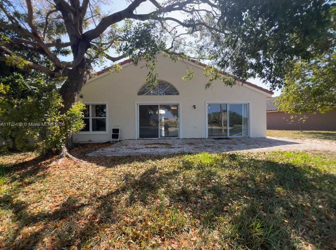 Small Image of 10789 BARQUE CT, Boca Raton Number 35
