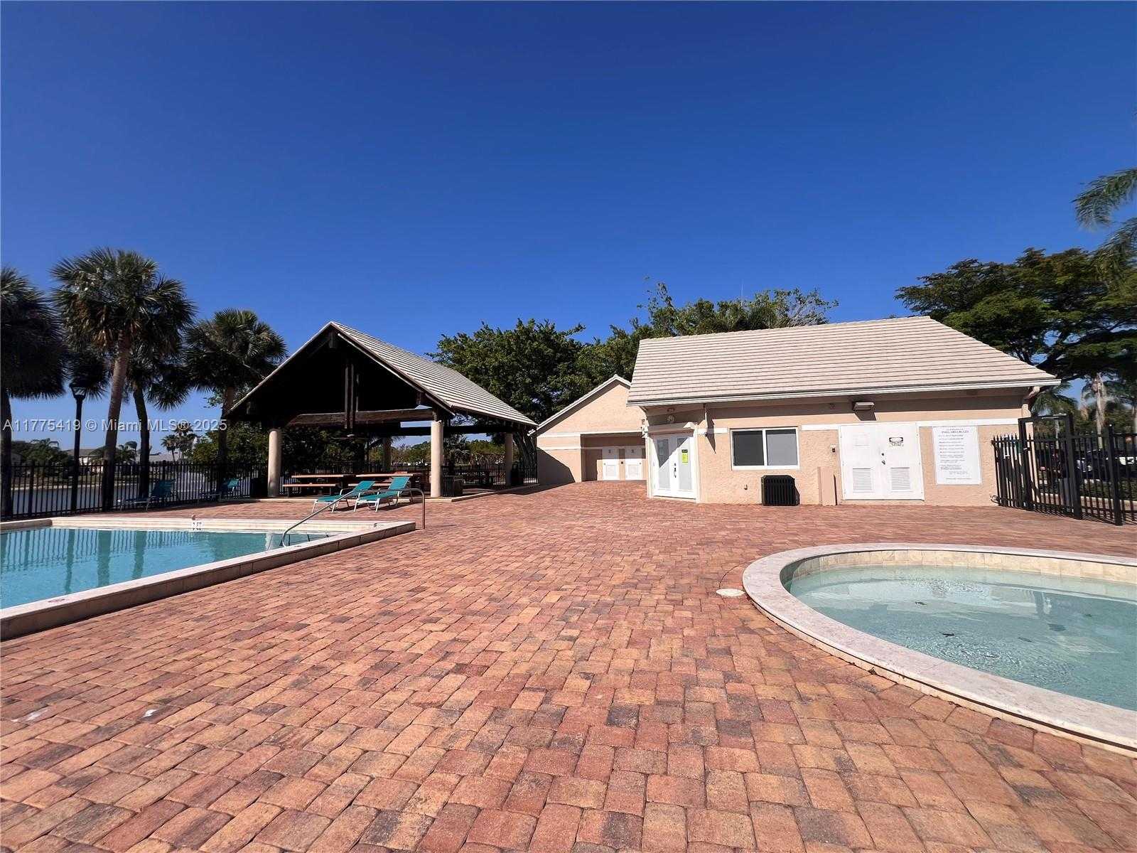 Small Image of 10789 BARQUE CT, Boca Raton Number 41