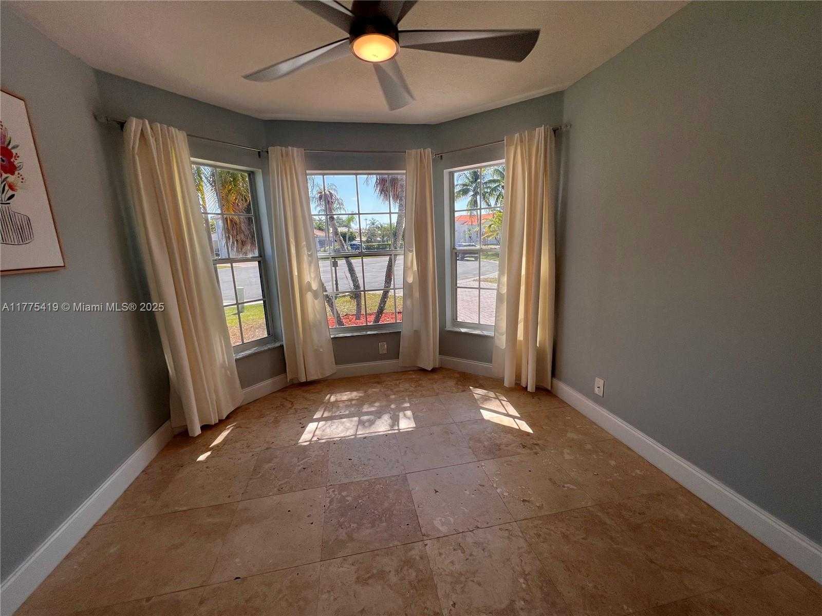 Small Image of 10789 BARQUE CT, Boca Raton Number 6