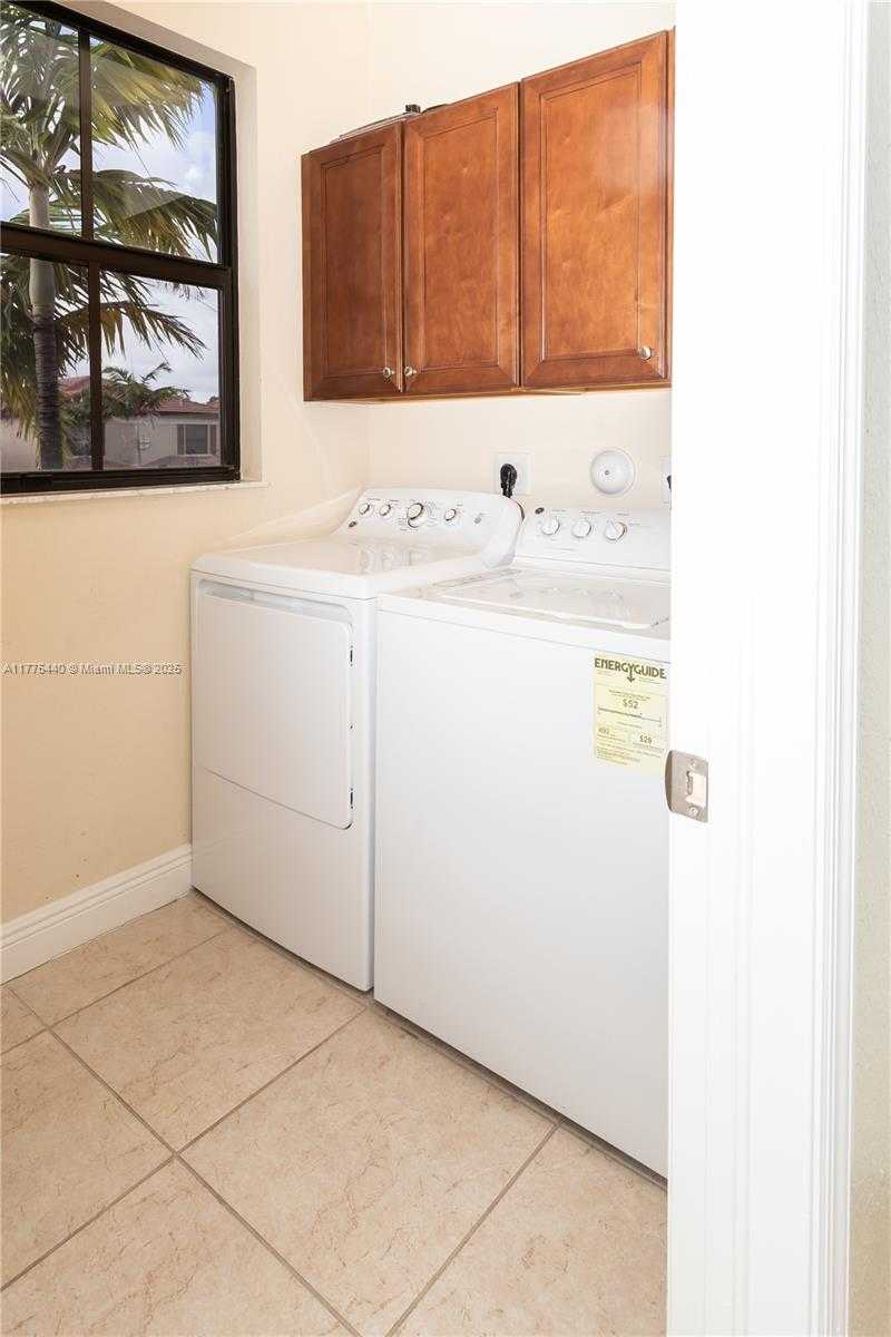 Small Image of 10013 NORTH WEST 89TH TER, Doral Number 47