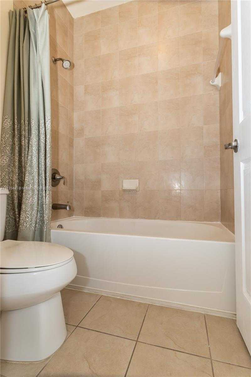 Small Image of 10013 NORTH WEST 89TH TER, Doral Number 54