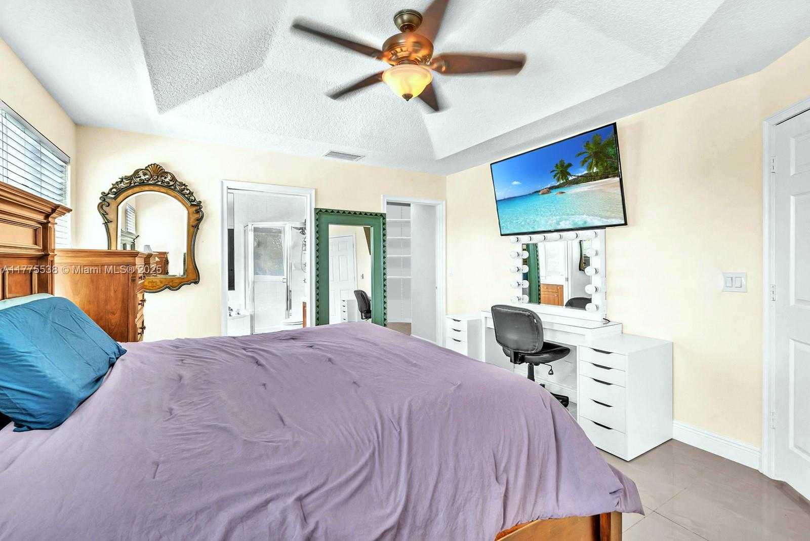 Small Image of 11210 ROCKINGHORSE RD, Cooper City Number 14