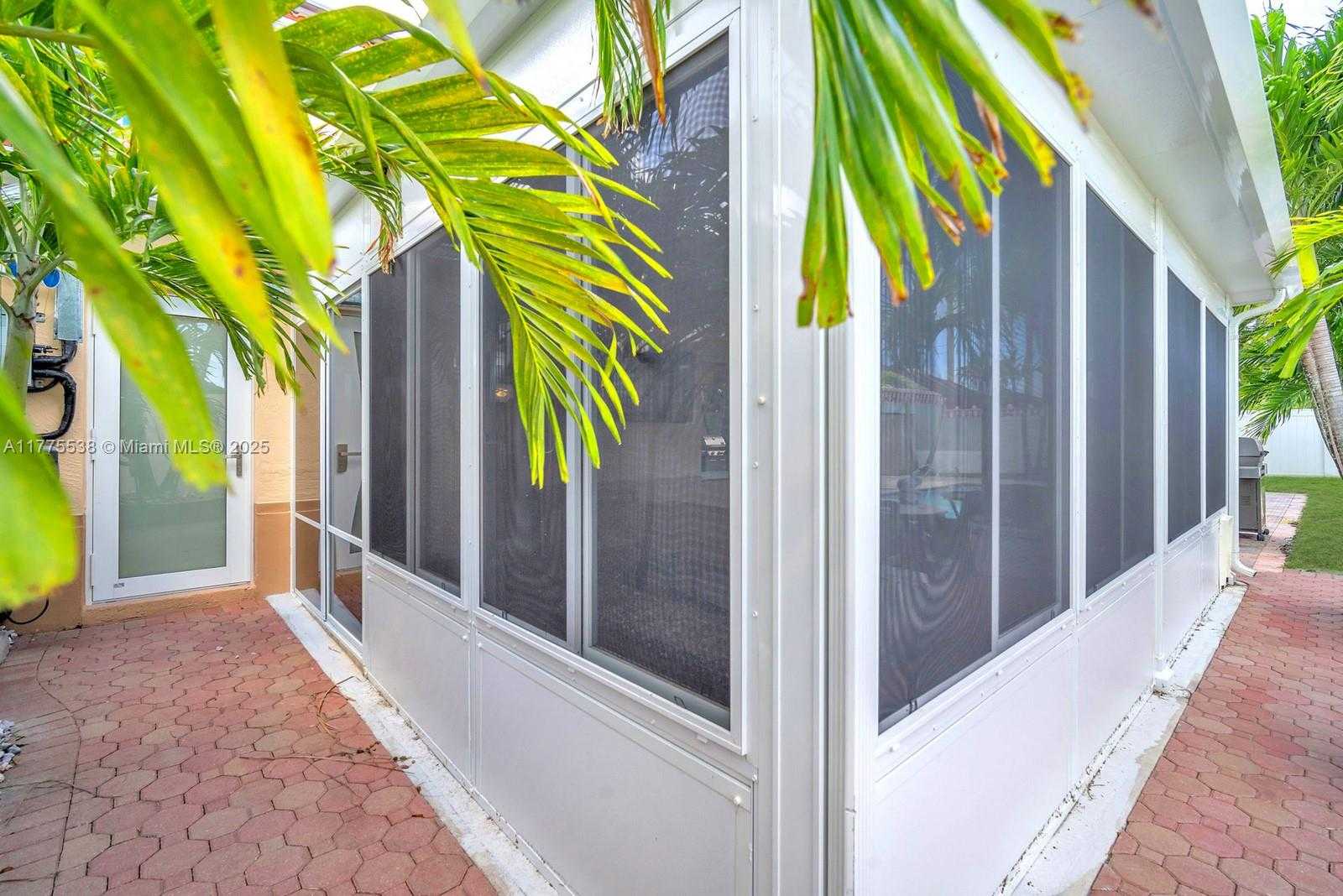 Small Image of 11210 ROCKINGHORSE RD, Cooper City Number 31