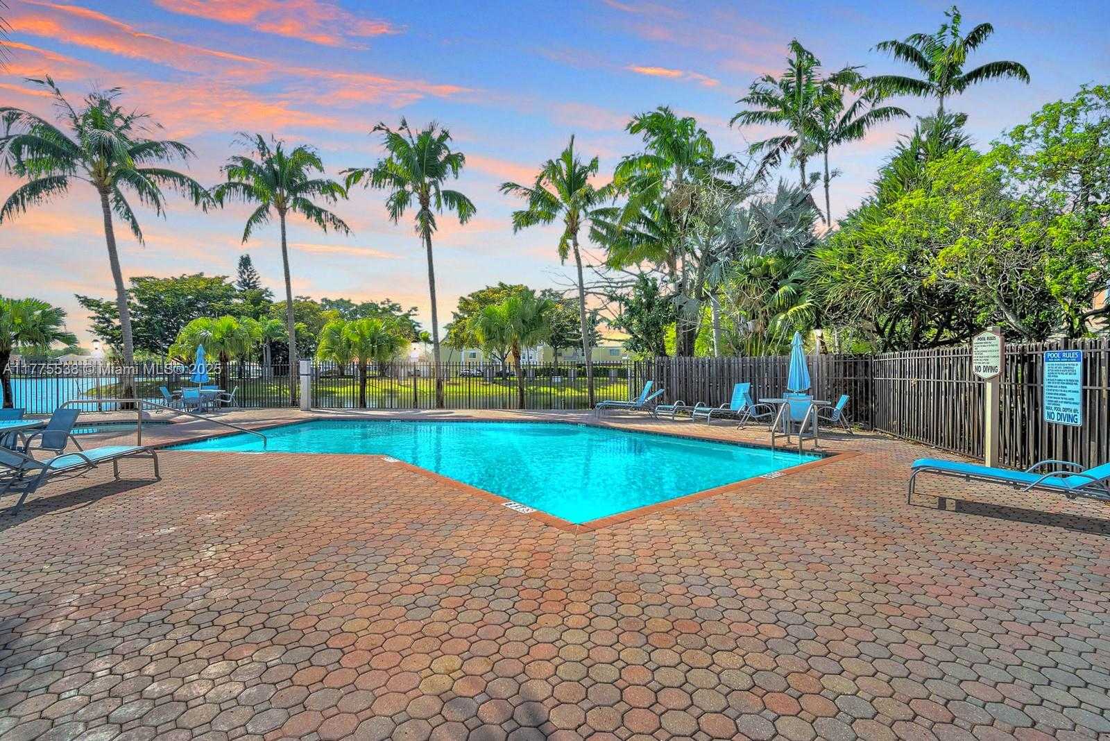 Small Image of 11210 ROCKINGHORSE RD, Cooper City Number 32