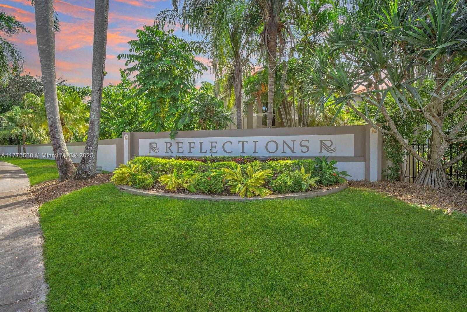 Small Image of 11210 ROCKINGHORSE RD, Cooper City Number 38