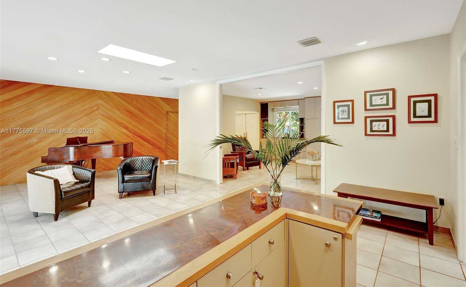 Small Image of 15023 SOUTH WEST 74TH PL, Palmetto Bay Number 13