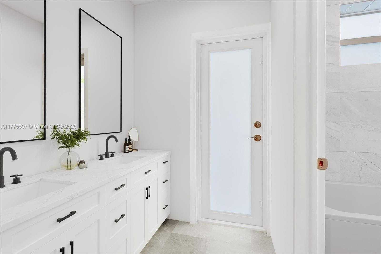 Small Image of 15023 SOUTH WEST 74TH PL, Palmetto Bay Number 31