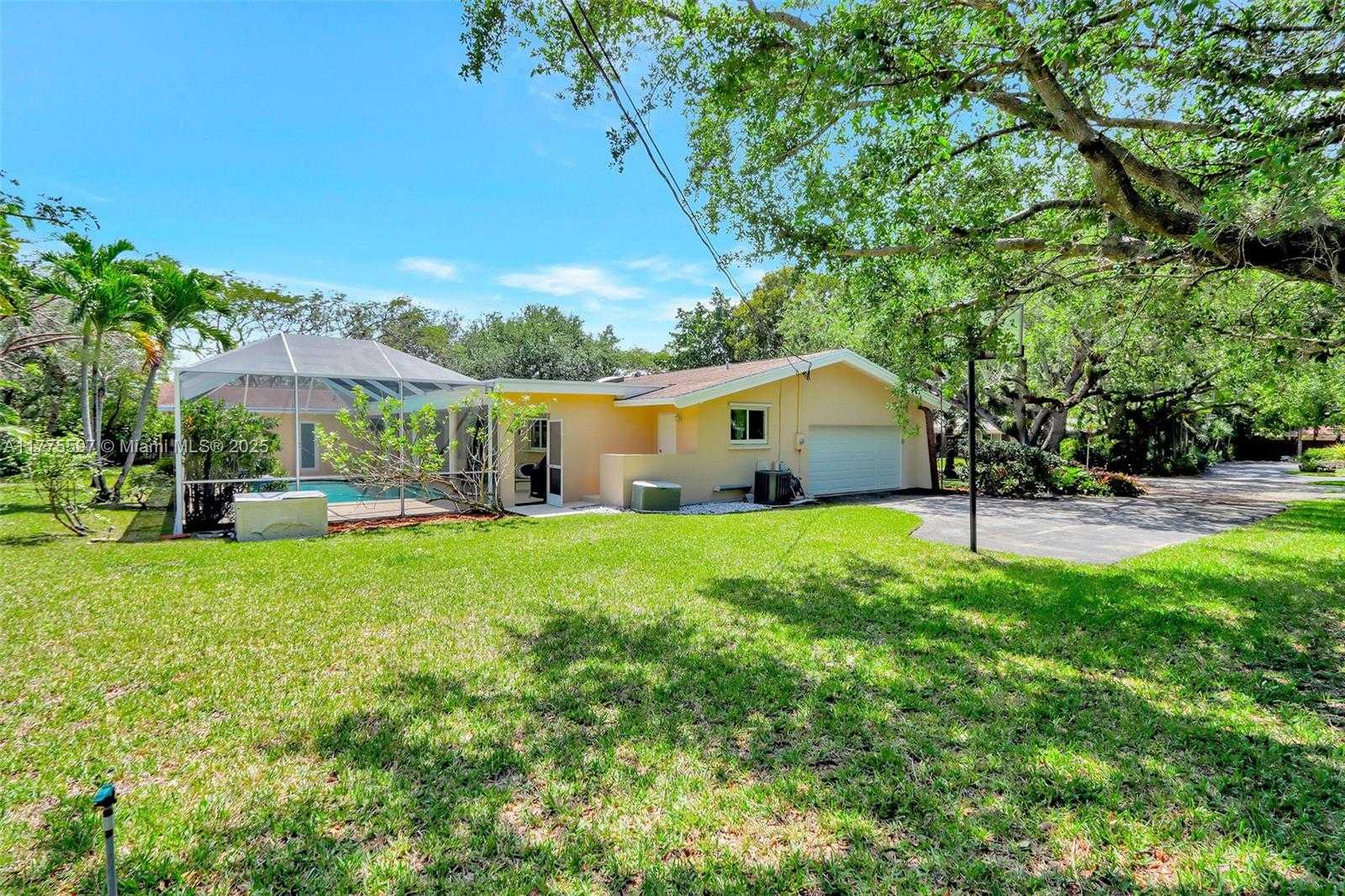 Small Image of 15023 SOUTH WEST 74TH PL, Palmetto Bay Number 40