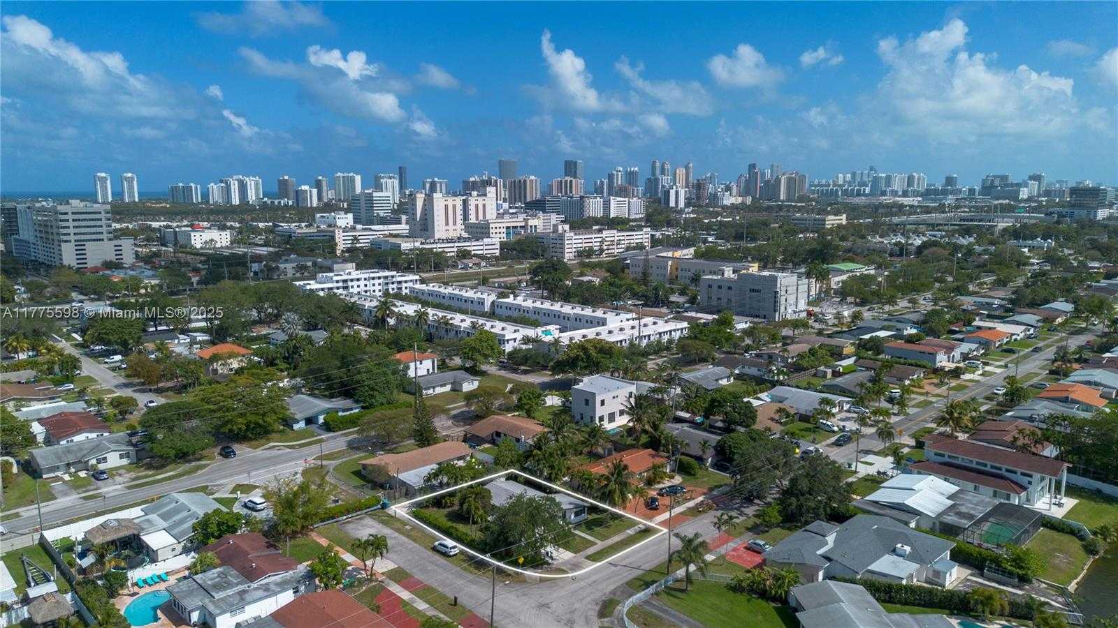 Small Image of 21341 NORTH EAST 25TH CT, Aventura Number 13