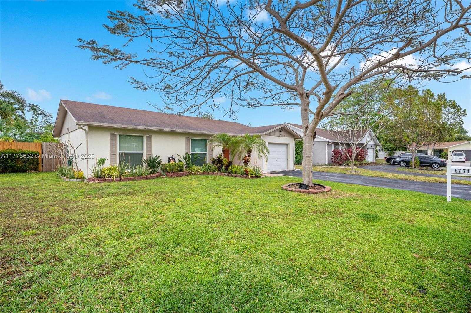 Small Image of 9771 NORTH WEST 23RD ST, Coral Springs Number 2