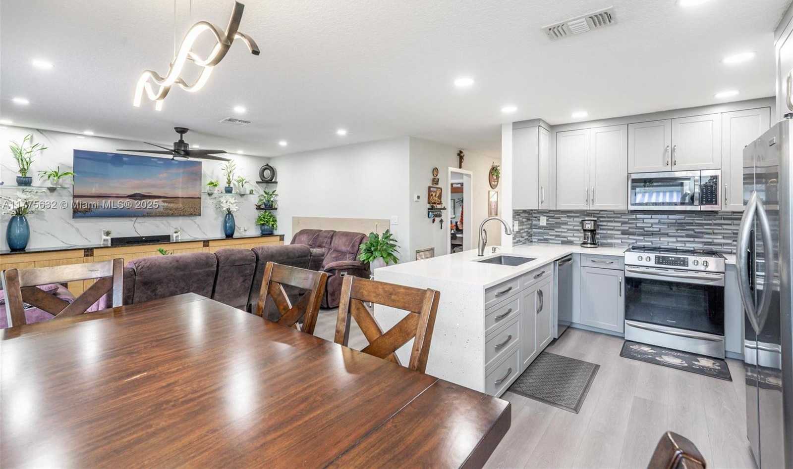 Small Image of 9771 NORTH WEST 23RD ST, Coral Springs Number 23