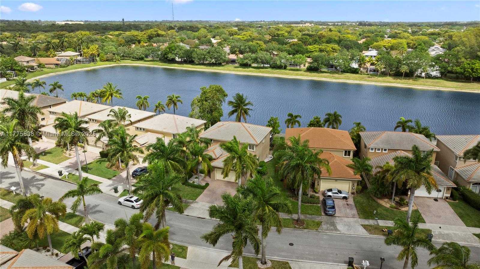 Small Image of 4475 BANYAN TRAILS DR, Coconut Creek Number 30