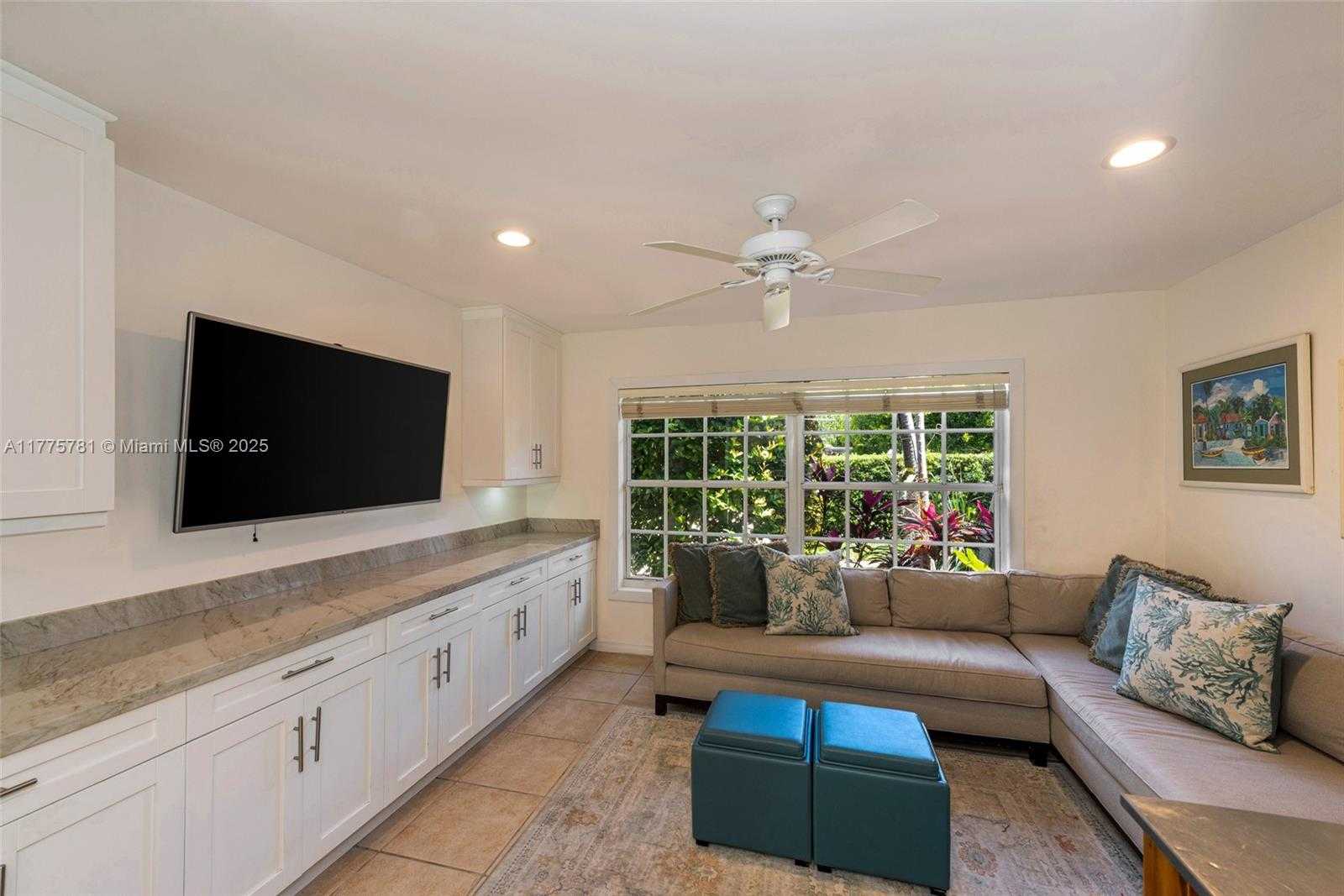 Small Image of 250 GREENWOOD DRIVE, Key Biscayne Number 9
