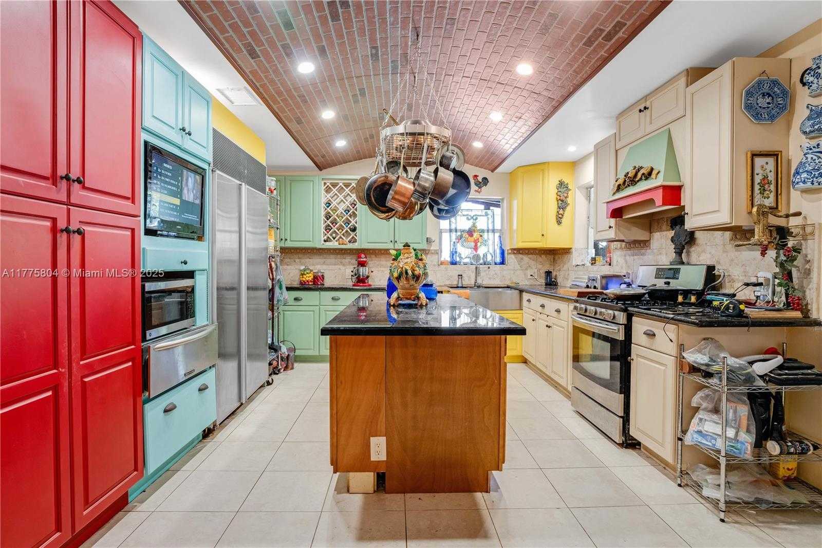 Small Image of 19341 HOLIDAY RD, Cutler Bay Number 15