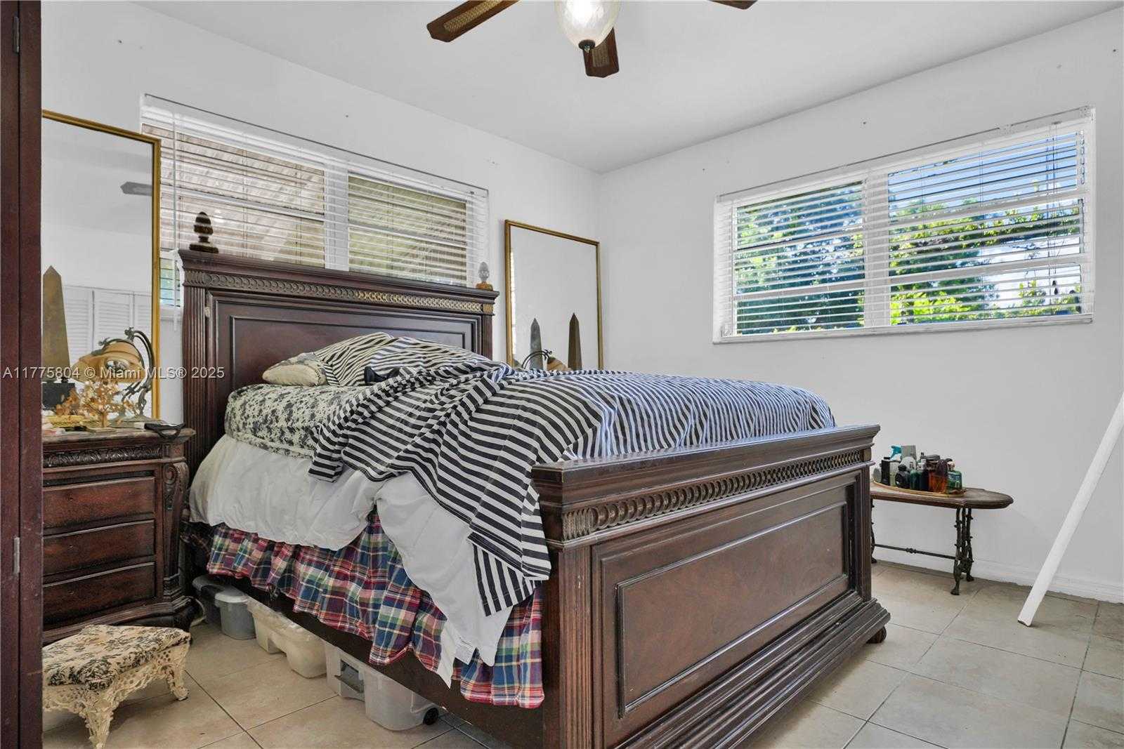 Small Image of 19341 HOLIDAY RD, Cutler Bay Number 19