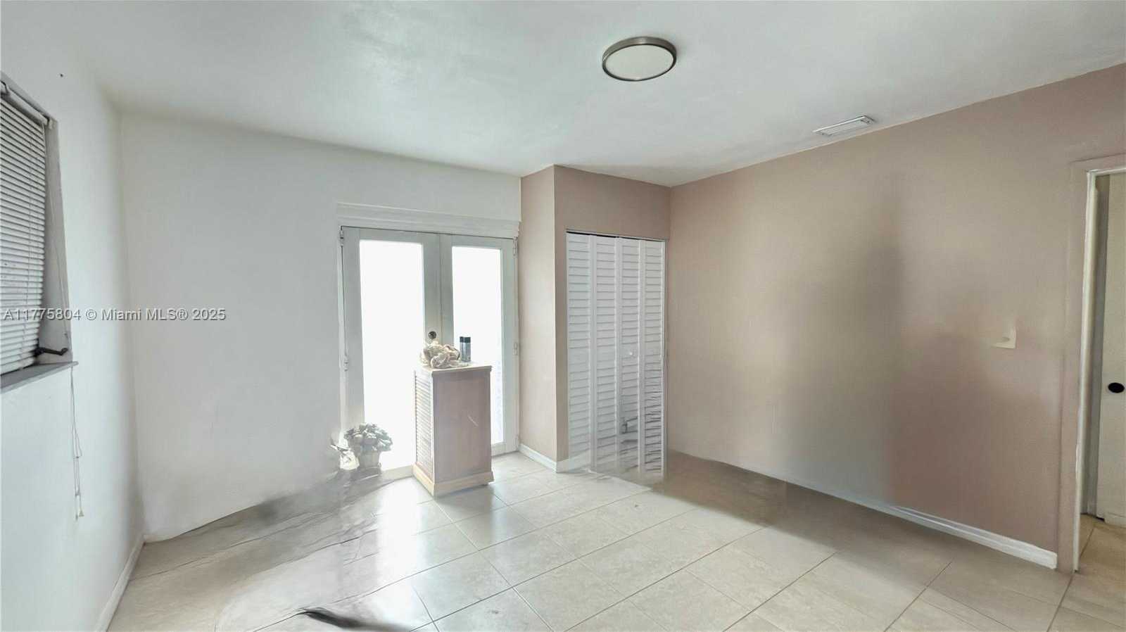 Small Image of 19341 HOLIDAY RD, Cutler Bay Number 22