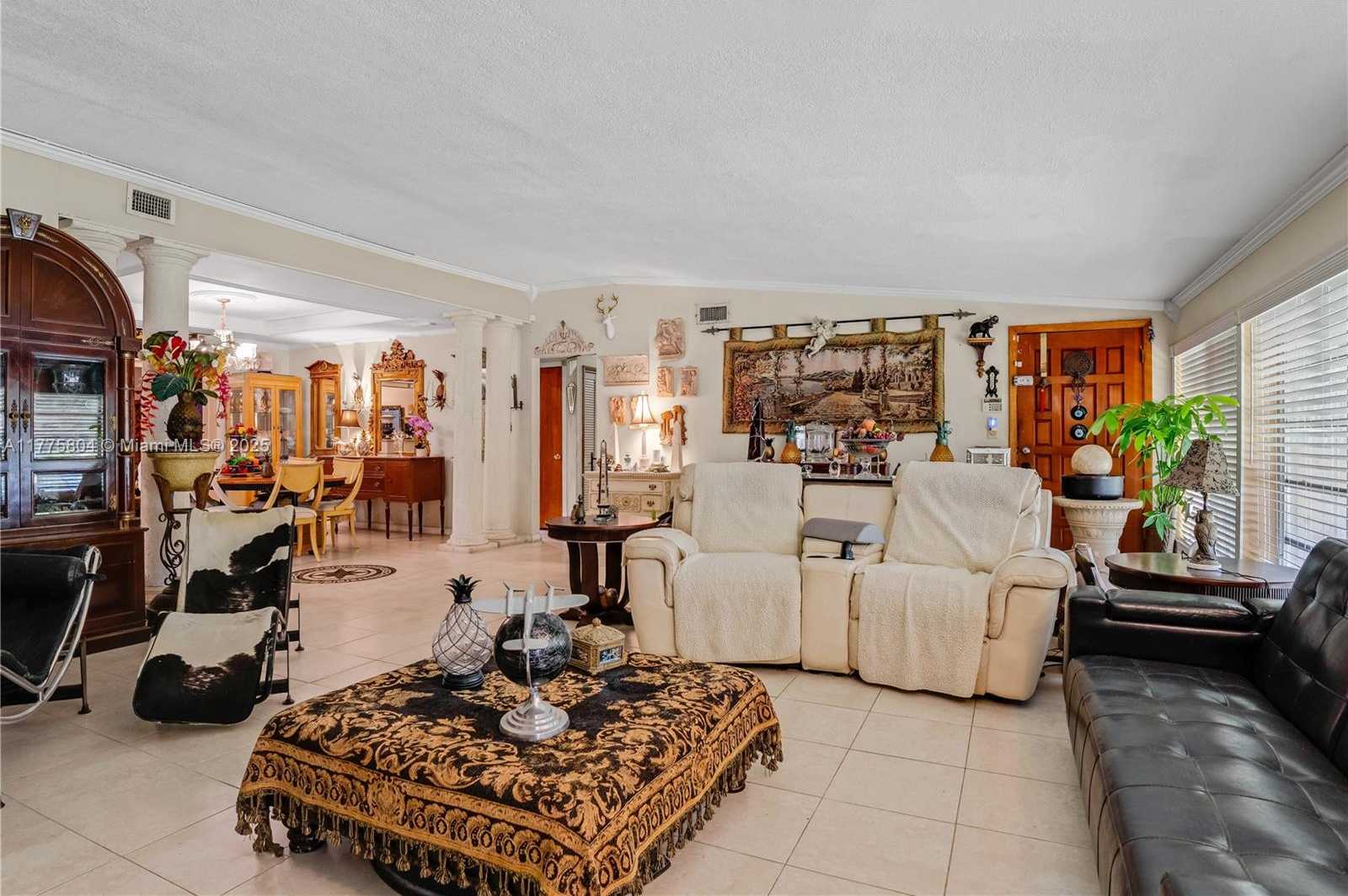 Small Image of 19341 HOLIDAY RD, Cutler Bay Number 9