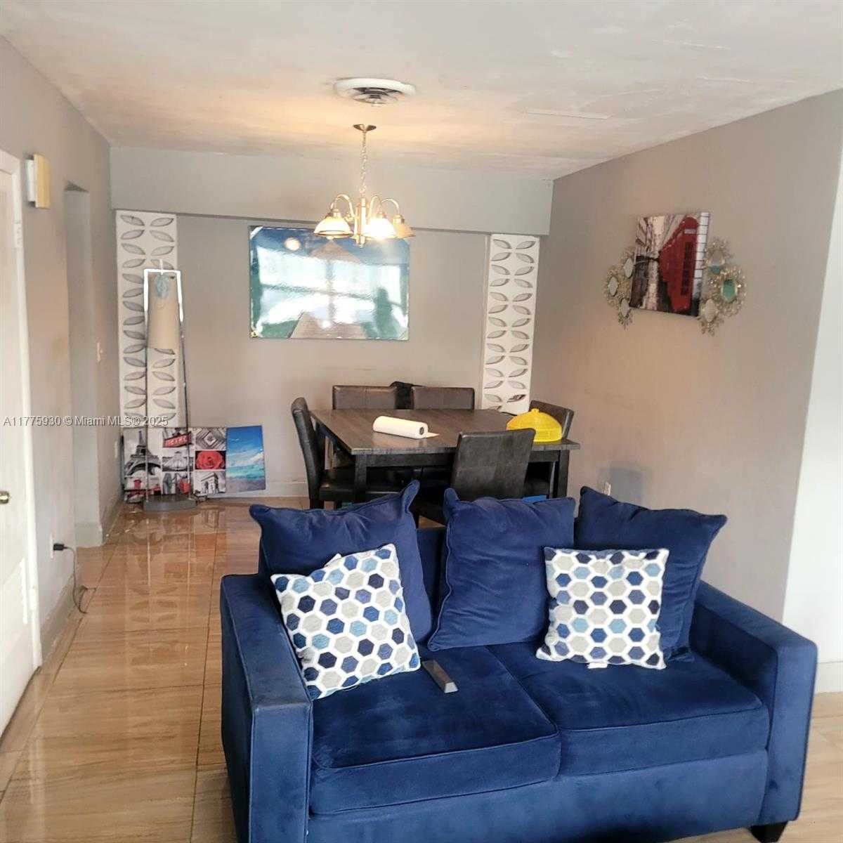 Small Image of 975 NORTH EAST 135TH ST, North Miami Number 4