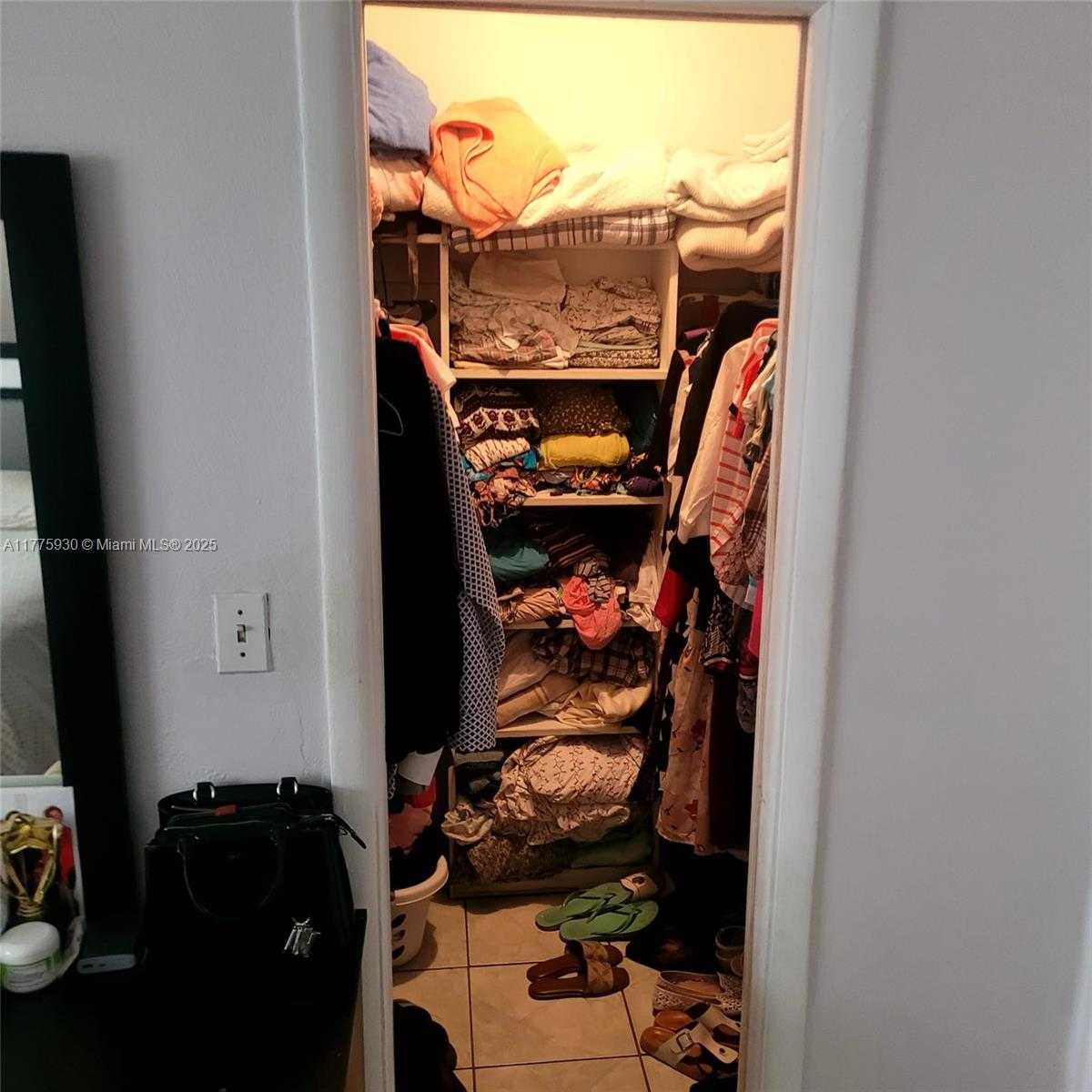 Small Image of 975 NORTH EAST 135TH ST, North Miami Number 5