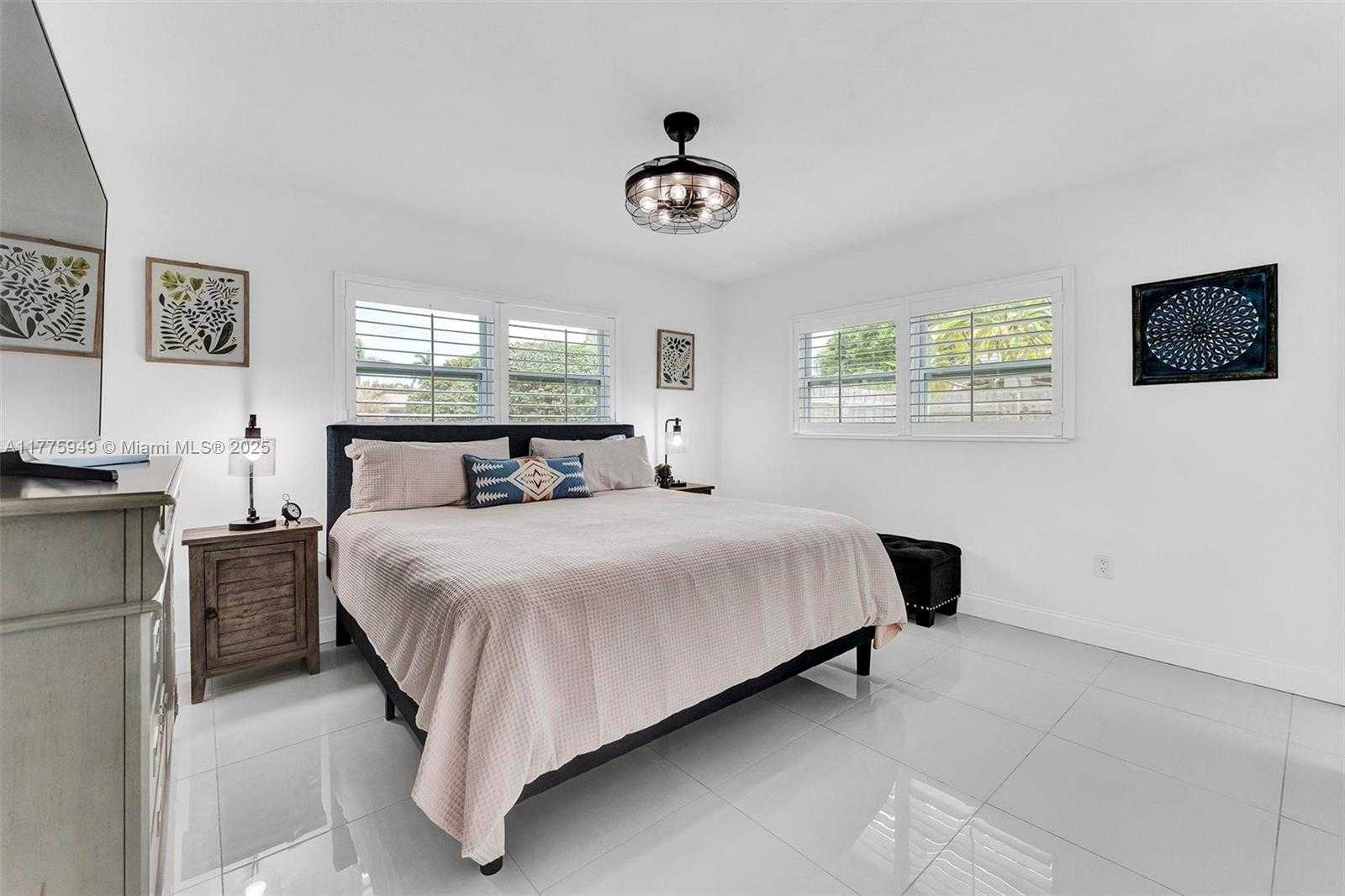 Small Image of 4421 NORTH EAST 16TH AVE, Oakland Park Number 13