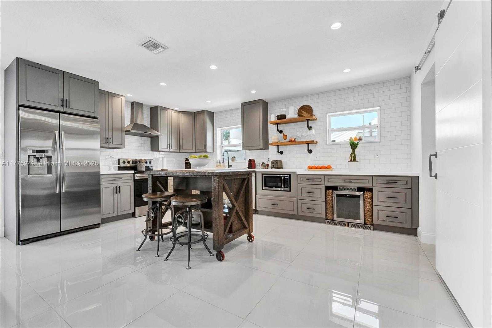 Small Image of 4421 NORTH EAST 16TH AVE, Oakland Park Number 9