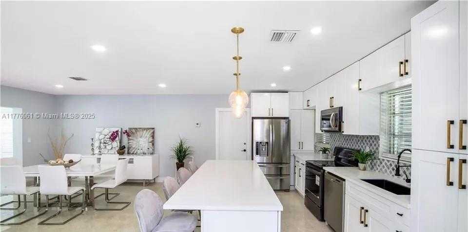 Small Image of 9380 SOUTH WEST 179TH TER, Palmetto Bay Number 26