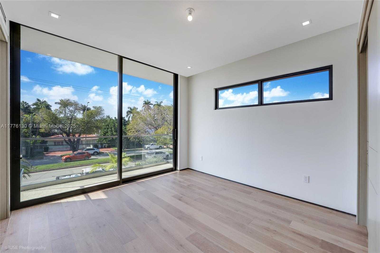 Small Image of 5825 ALTON RD, Miami Beach Number 13