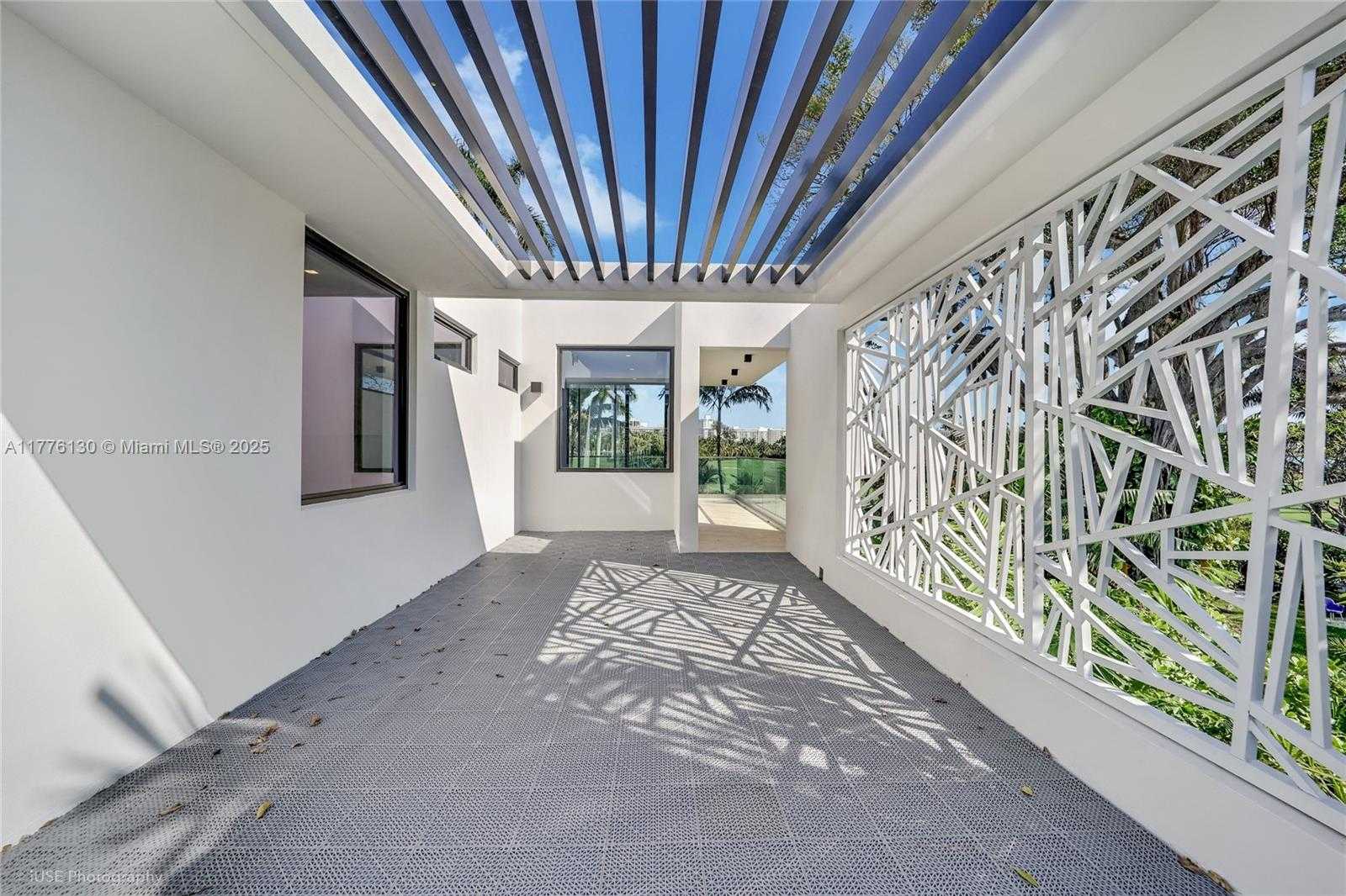 Small Image of 5825 ALTON RD, Miami Beach Number 17