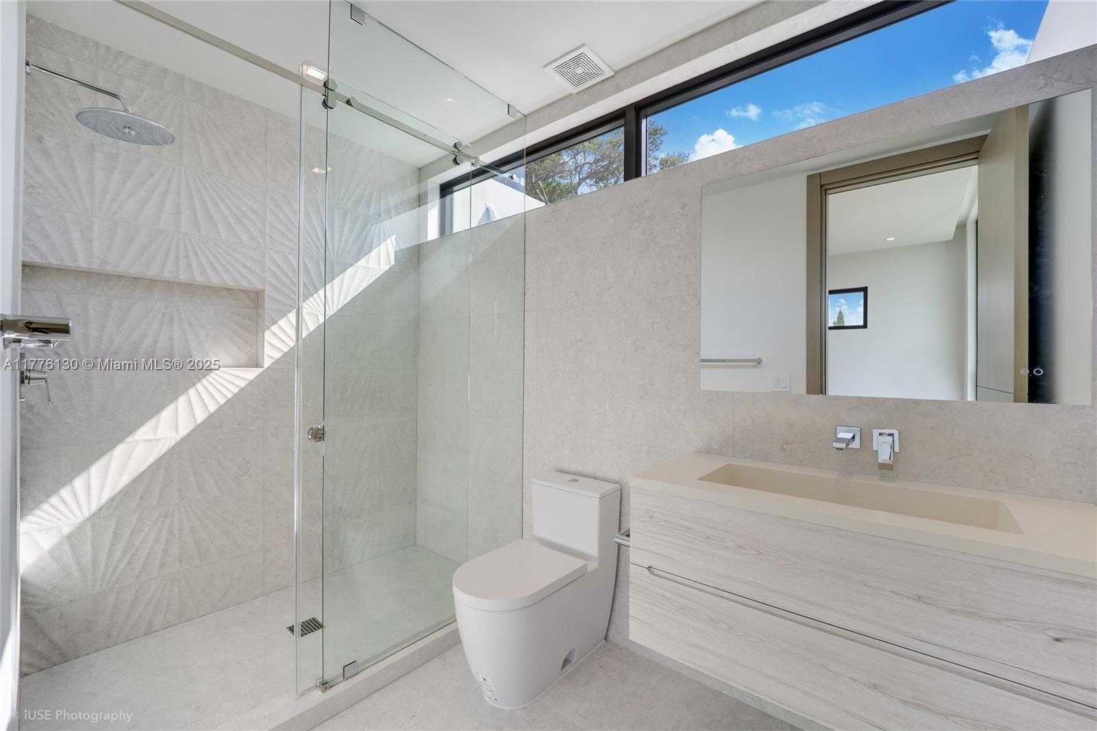 Small Image of 5825 ALTON RD, Miami Beach Number 18