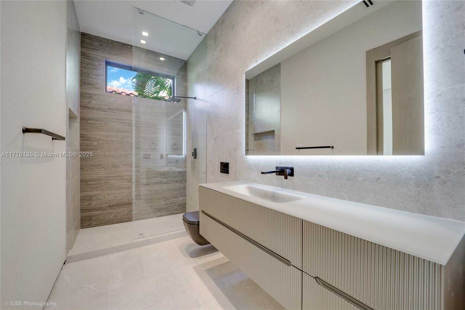 Small Image of 5825 ALTON RD, Miami Beach Number 22