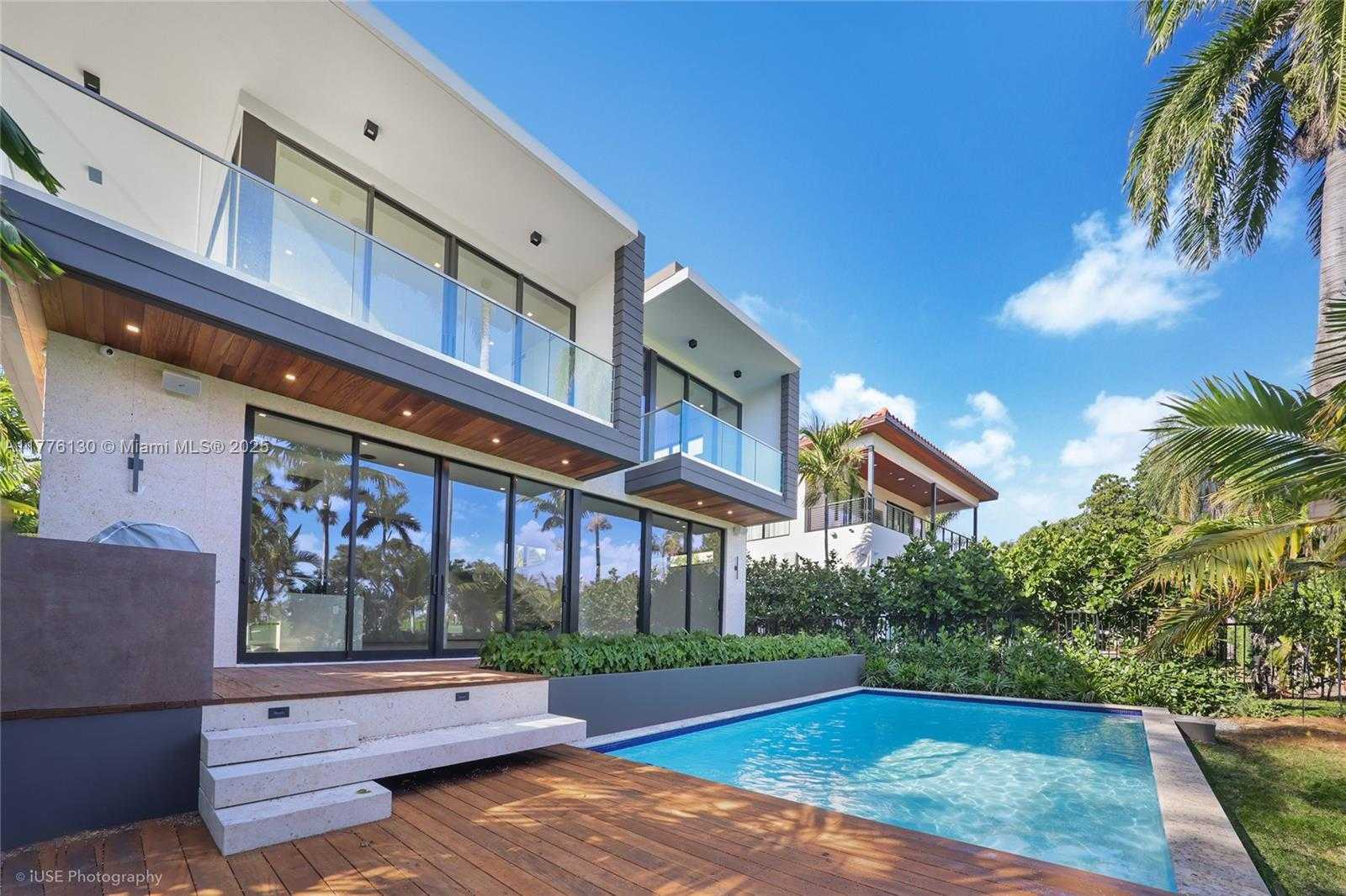 Small Image of 5825 ALTON RD, Miami Beach Number 26