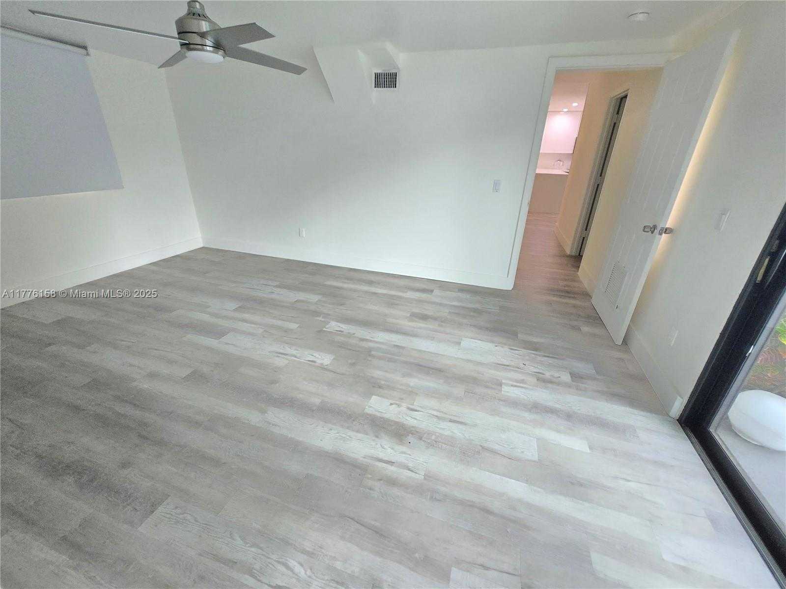 Small Image of 5101 SOUTH WEST 6TH CT, Margate Number 13