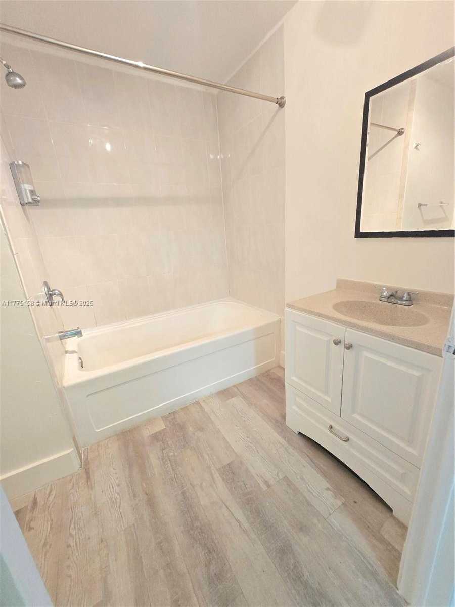 Small Image of 5101 SOUTH WEST 6TH CT, Margate Number 19