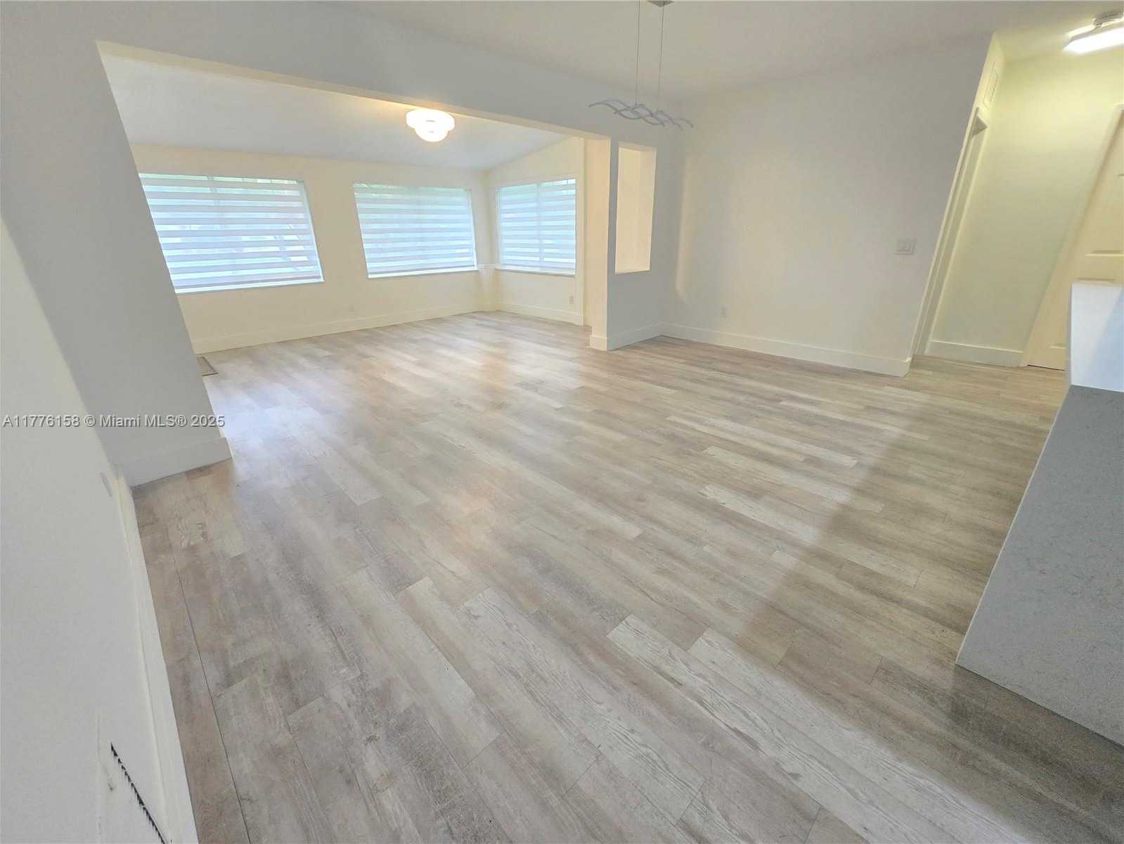 Small Image of 5101 SOUTH WEST 6TH CT, Margate Number 6