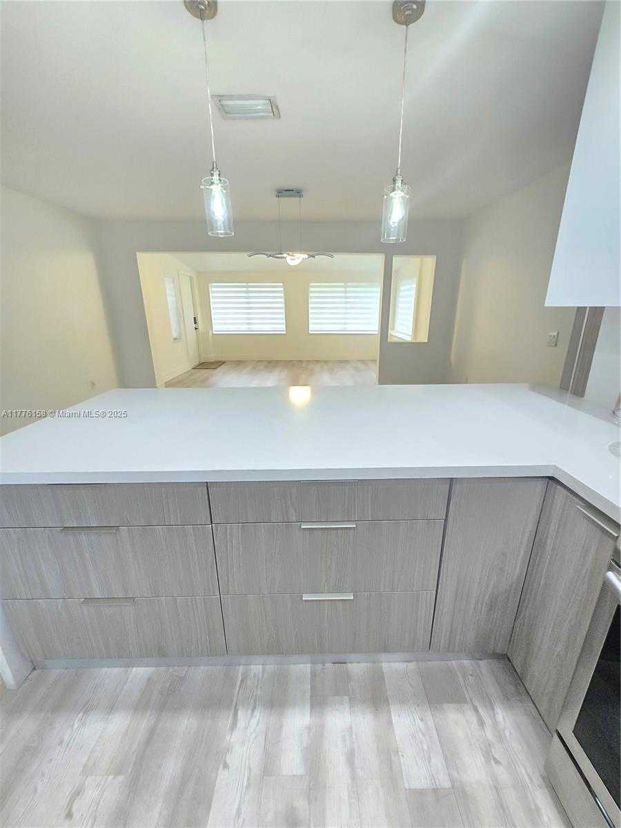 Small Image of 5101 SOUTH WEST 6TH CT, Margate Number 7