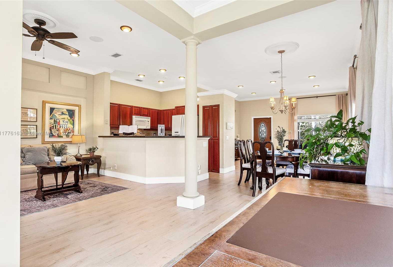 Small Image of 845 VISTA MEADOWS DR, Weston Number 17